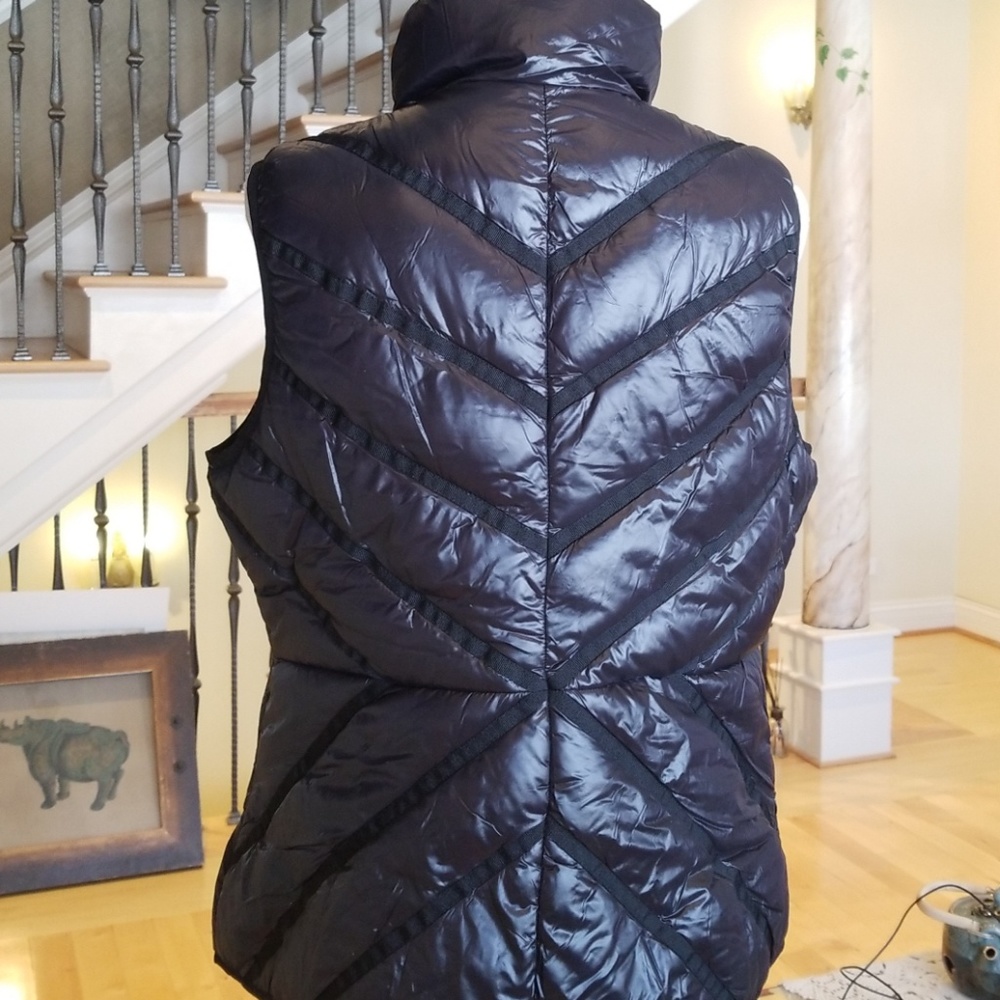 Vest - Picture 4 of 5